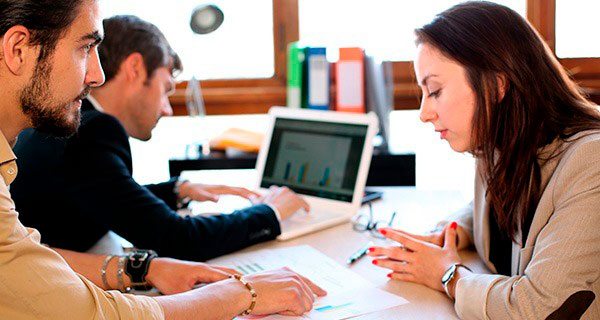 Gestió de les xarxes socials a l'empresa Gestió de les xarxes socials a l'empresa