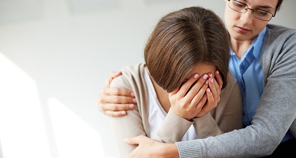 Contención emocional: manejo de crisis de agresividad.